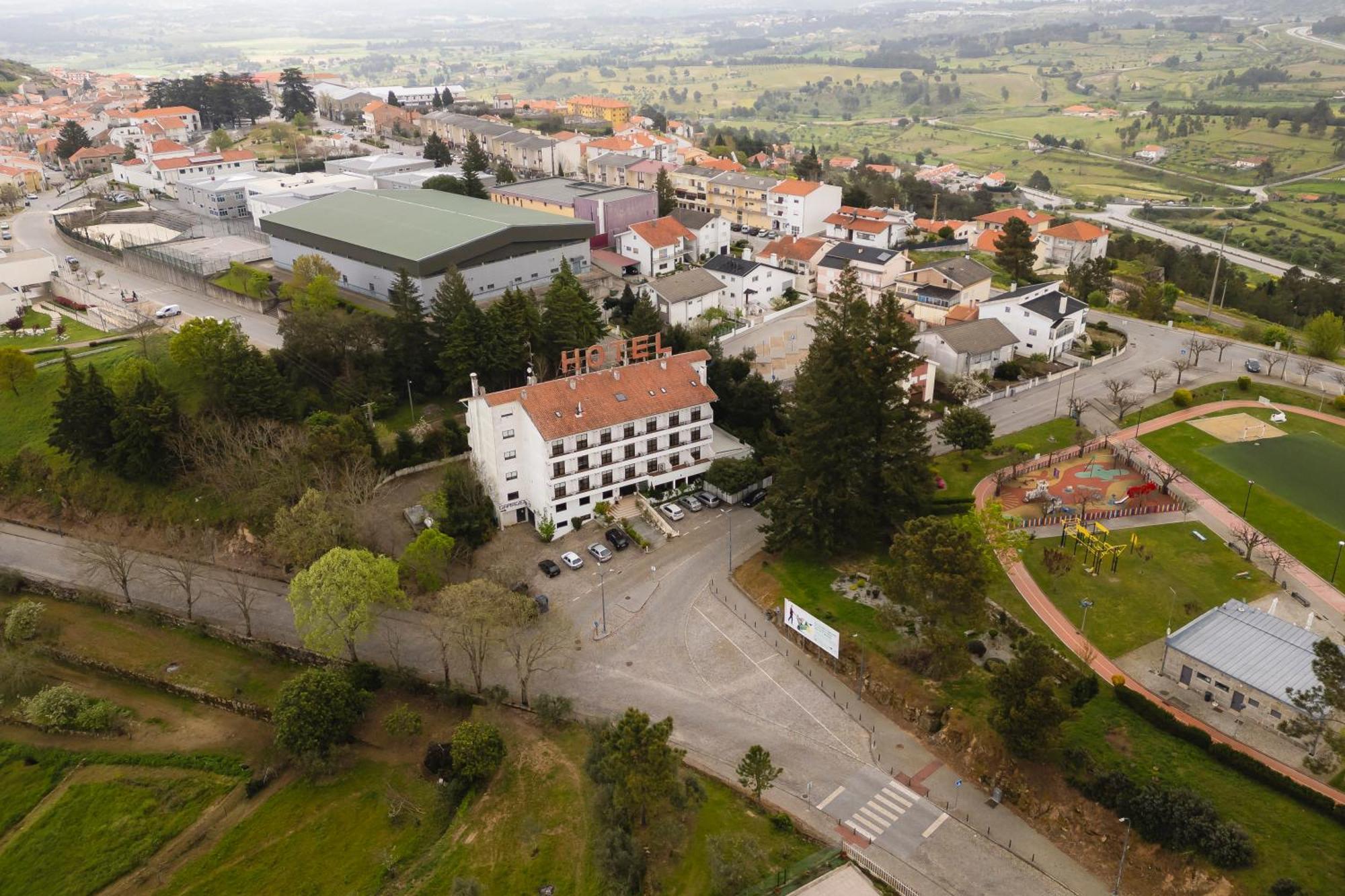 Lavanda Hotel Mira Serra Celorico Da Beira Ngoại thất bức ảnh