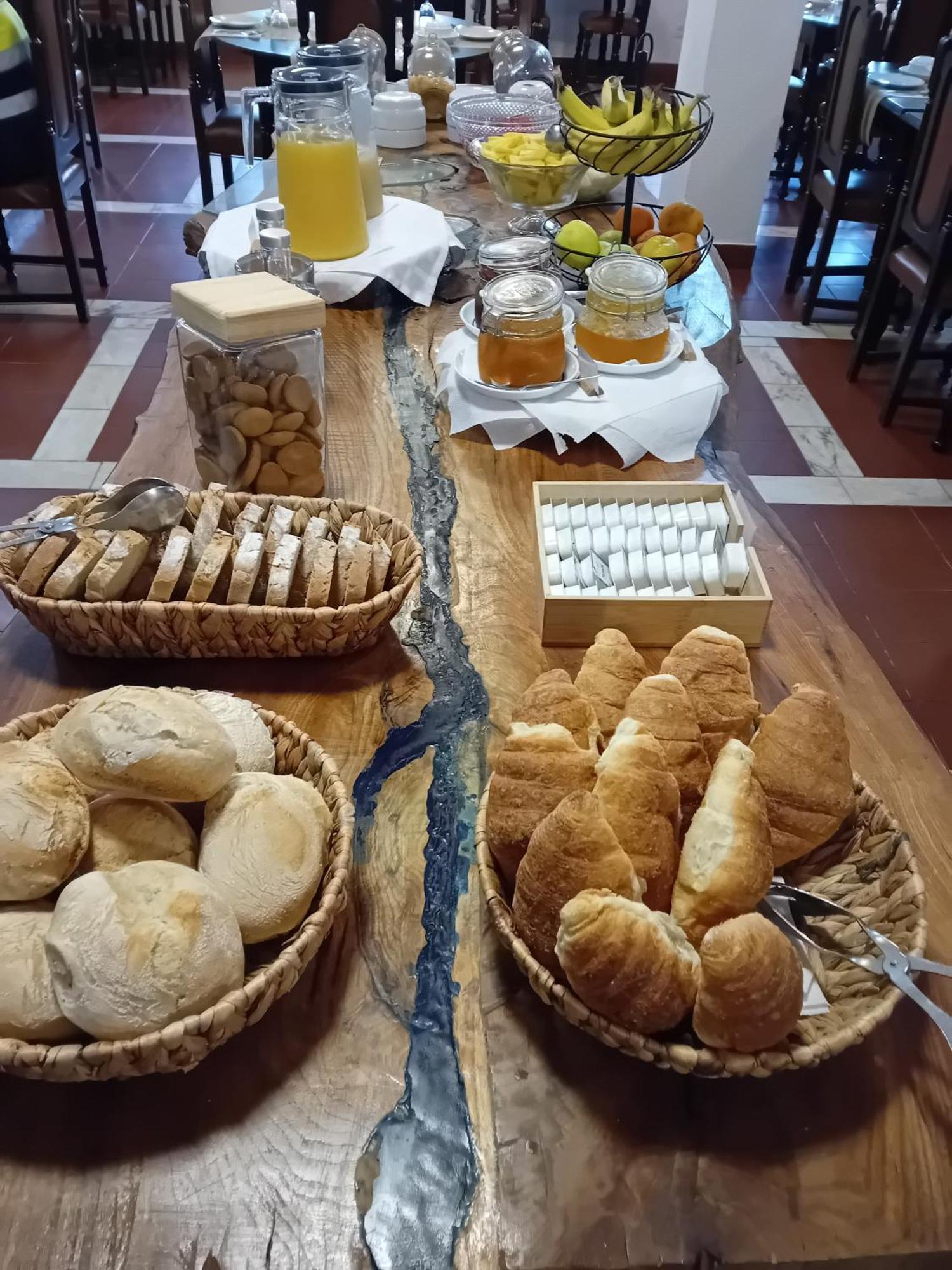 Lavanda Hotel Mira Serra Celorico Da Beira Ngoại thất bức ảnh